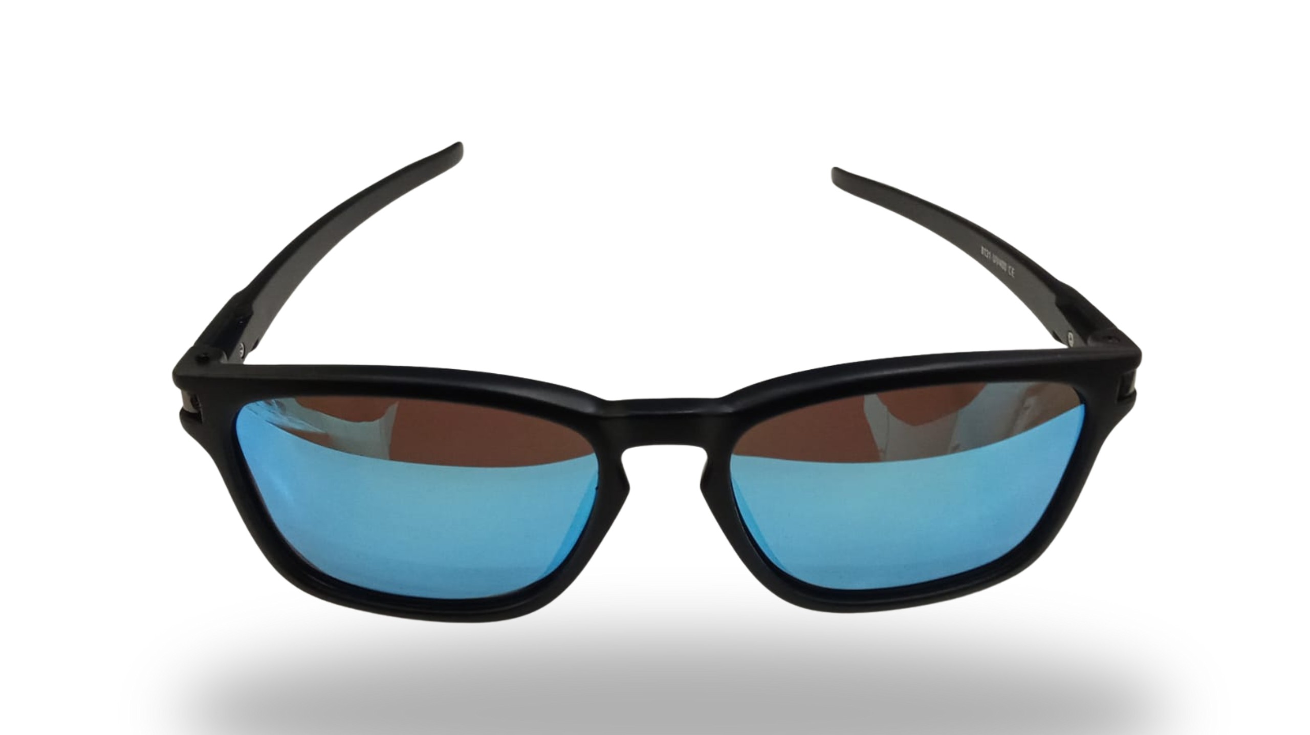 Podium-Latch-I-Sunglasses-1-cropped Podium Latch I Sunglasses - Image 1